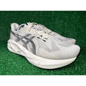 ASICS Men's Cream Running Shoes